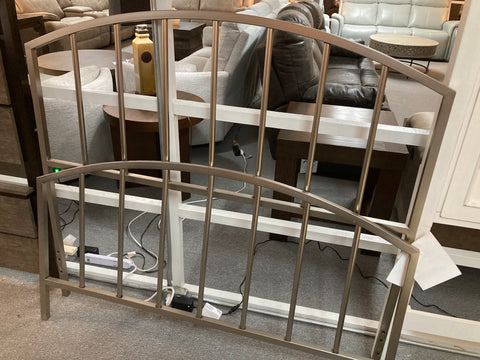 Full Sized Metal Bed