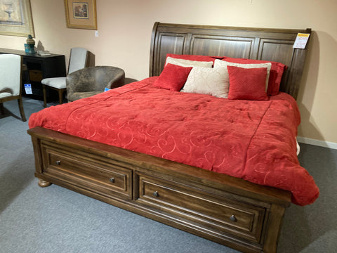 Ashley Flynnter King Sleigh Bed