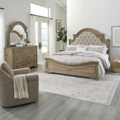 Magnolia Manor 7-Drawer Dresser by Liberty