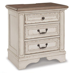 Realyn 3-Drawer Nightstand