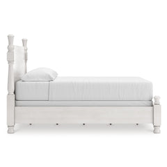 Rowlenstown Queen Poster Bed
