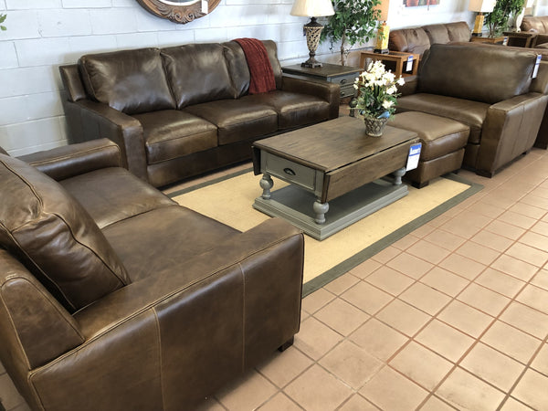 Splendor Chestnut Leather Group